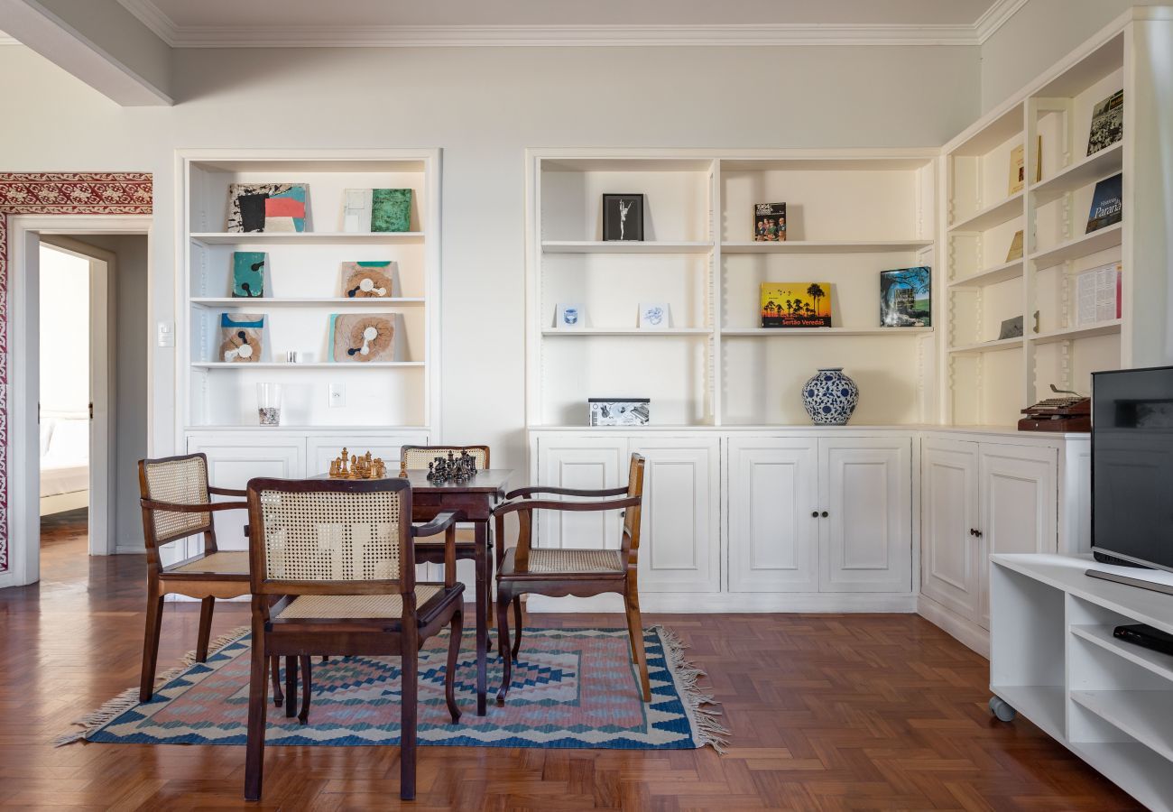 Apartment in Rio de Janeiro - Literary sanctuary, near Arpoador | FCO501