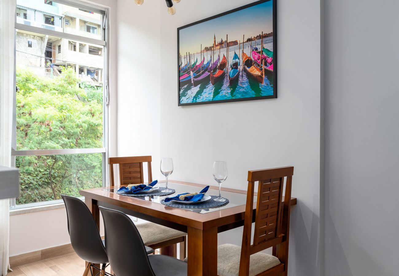 Apartment in Rio de Janeiro - Modern in Copacabana | For couples | SC305LT 