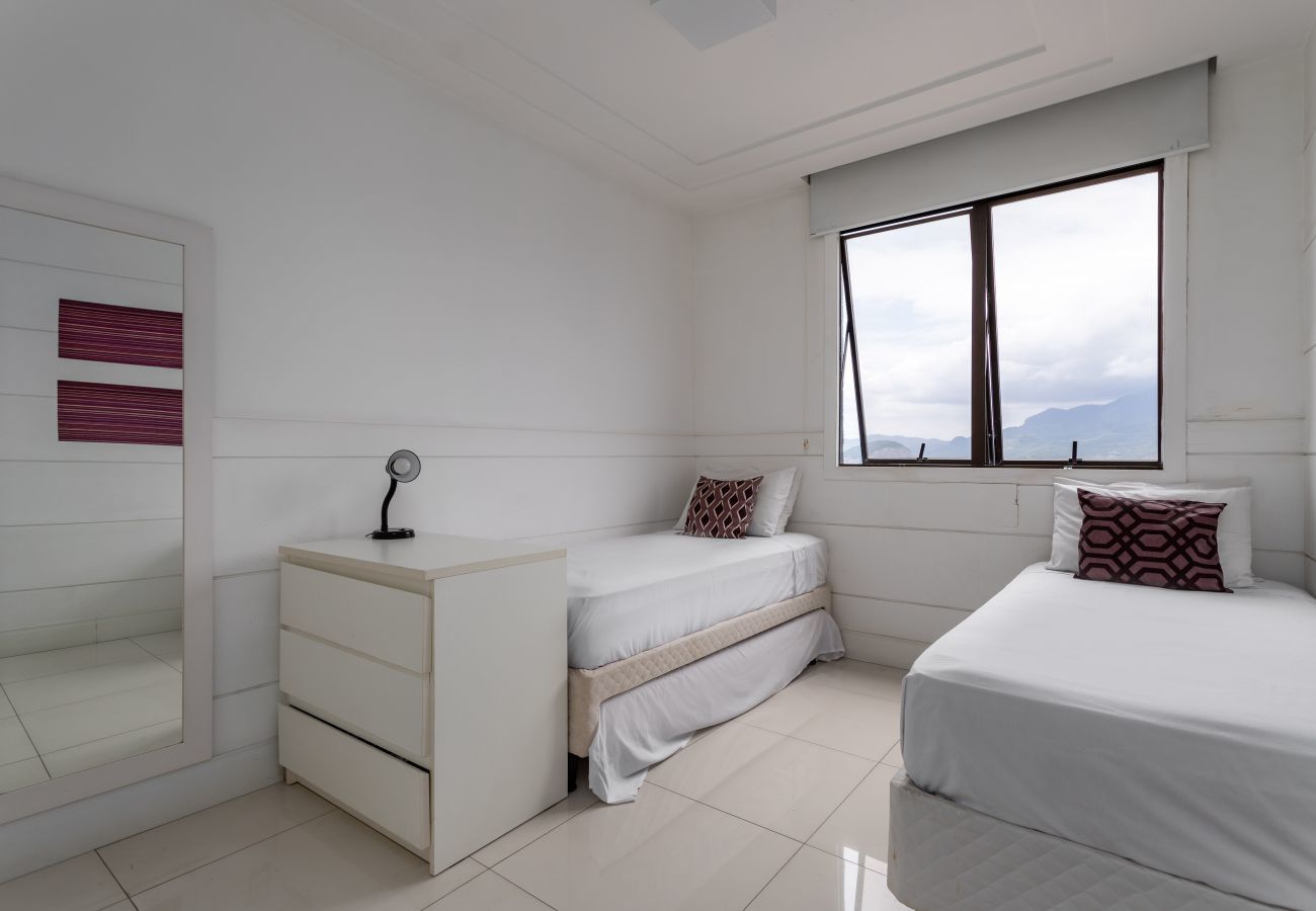 Apartment in Rio de Janeiro - Coverage in Barra da Tijuca for 6 people | LC2207