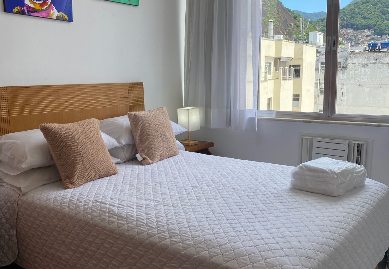 Apartment in Rio de Janeiro - 4 minutes from Copacabana beach | NSC1104