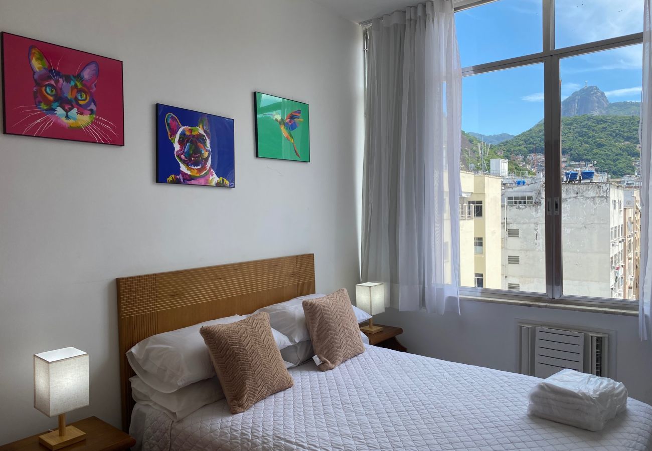 Apartment in Rio de Janeiro - 4 minutes from Copacabana beach | NSC1104