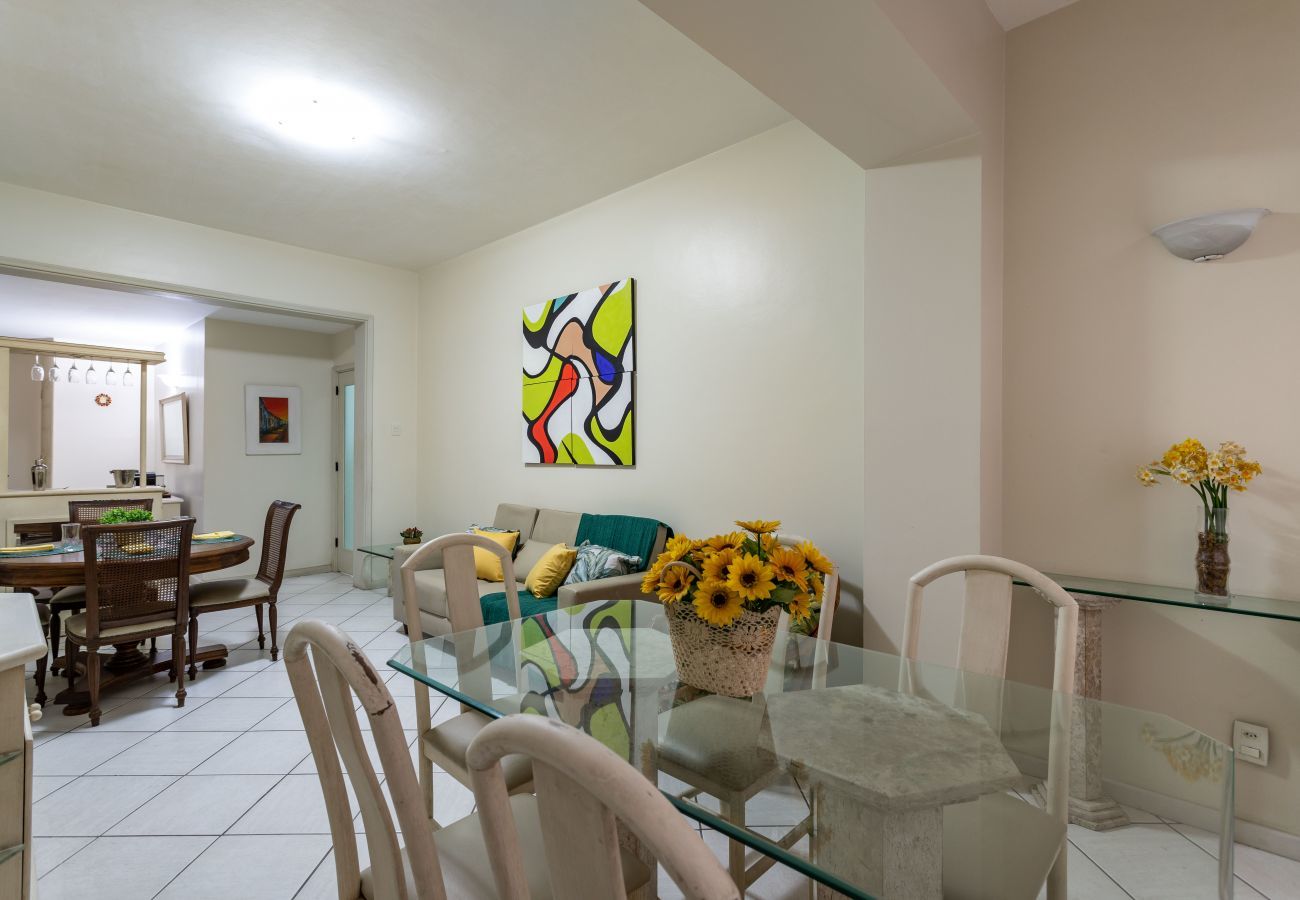 Apartment in Rio de Janeiro - 2 minutes from Copacabana beach | A303