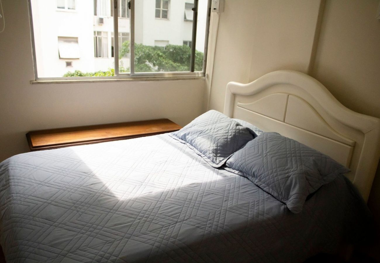 Apartment in Rio de Janeiro - CAR603| Quarto e sala em Ipanema perto da praia