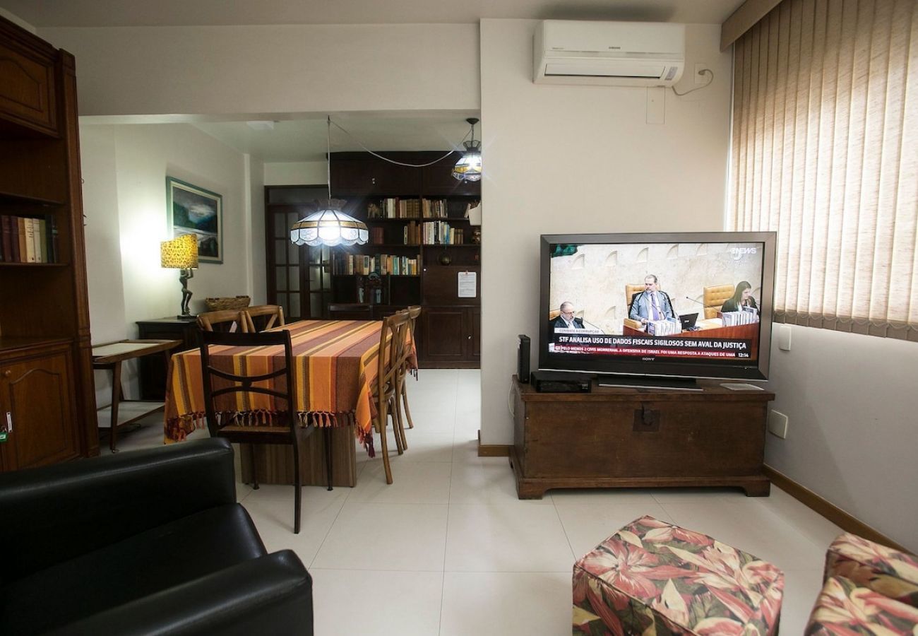 Apartment in Rio de Janeiro - ATA304| Apartamento com Sala Ampliada no Leblon