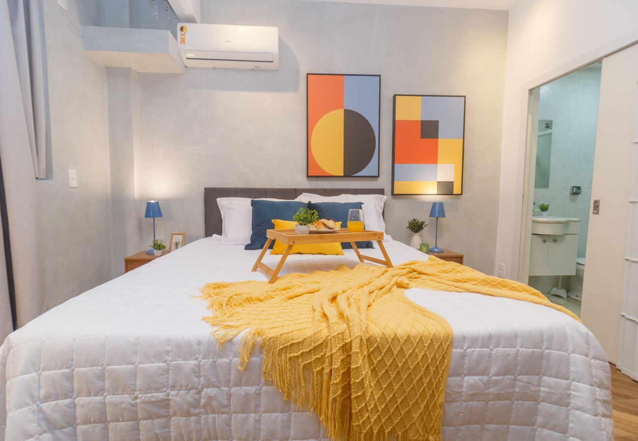 Apartment in Rio de Janeiro - URQ216| Studio no Leblon para 4 pessoas