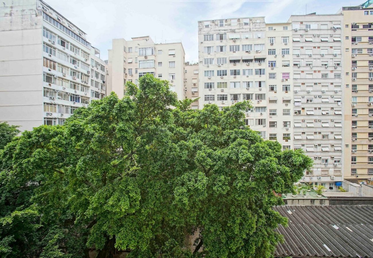 Apartment in Rio de Janeiro - PLA618| Studio na quadra da praia de Copacabana