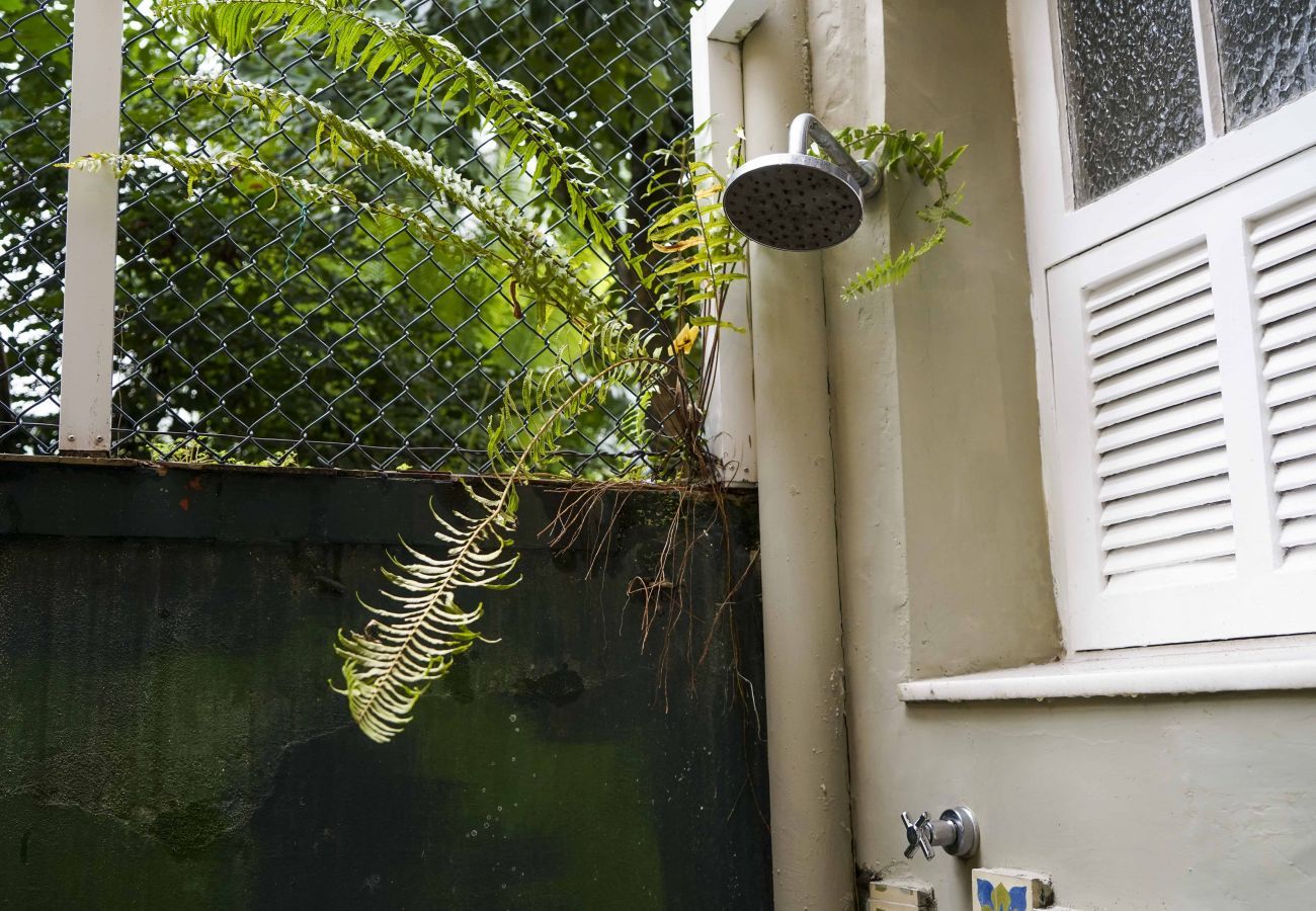 Apartment in Rio de Janeiro - ALM104| 2 quartos com área externa no Leblon