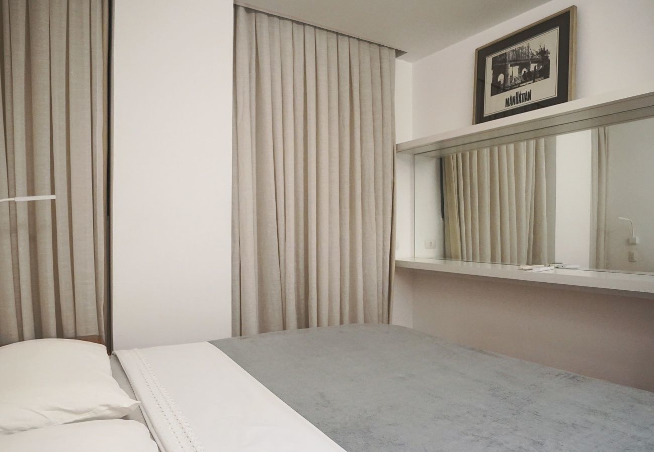 Apartment in Rio de Janeiro - SAM604| Apartamento no ponto mais charmoso do Leme