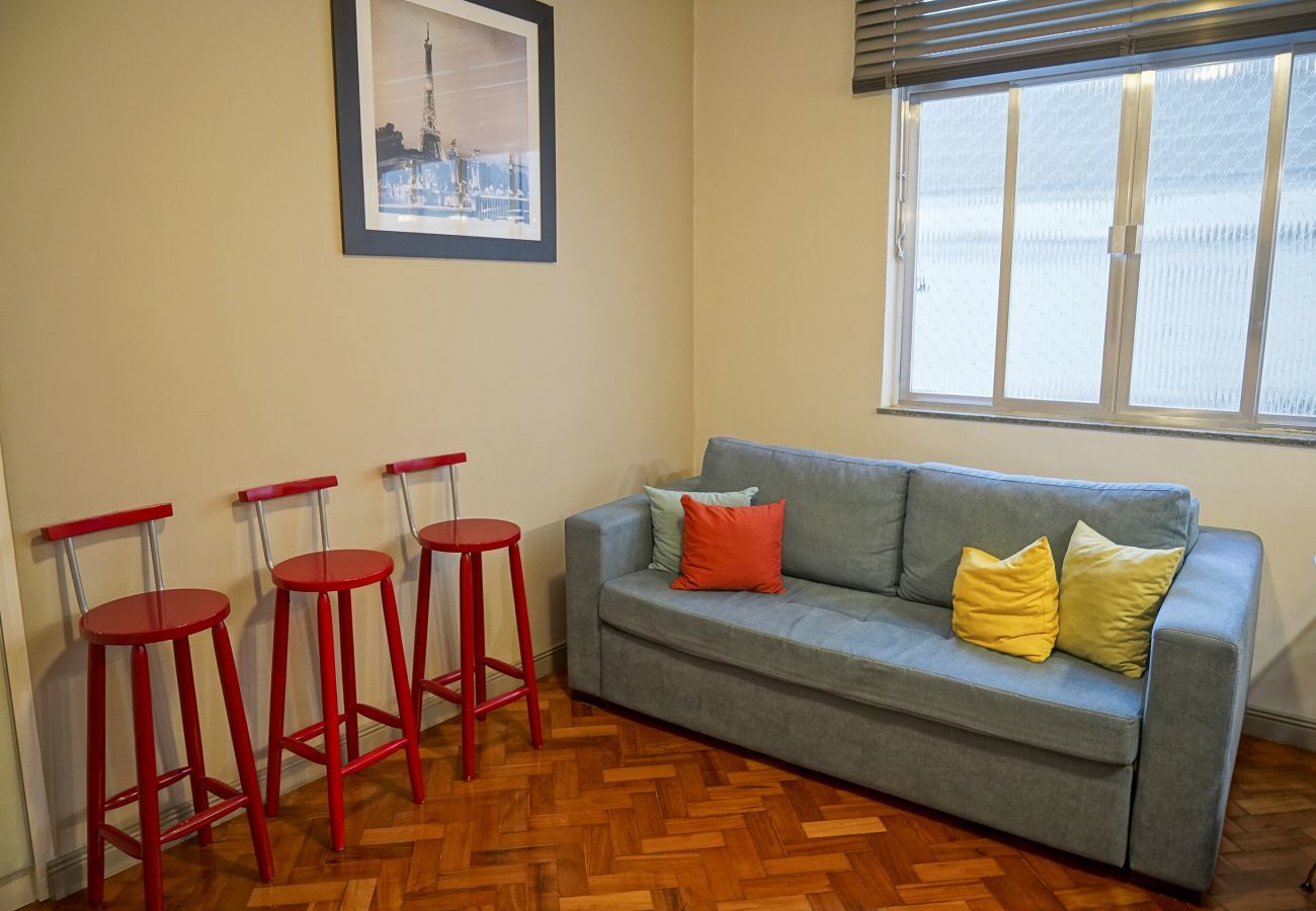 Apartment in Rio de Janeiro - SCL206| Quarto e sala moderno em Botafogo