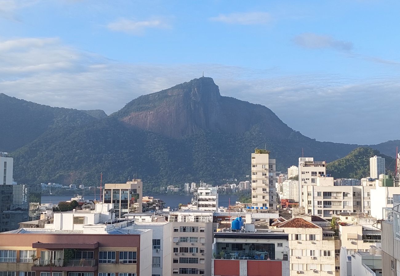 Apartment in Rio de Janeiro - SOU403| Flat de 2 quartos na Praia de Ipanema