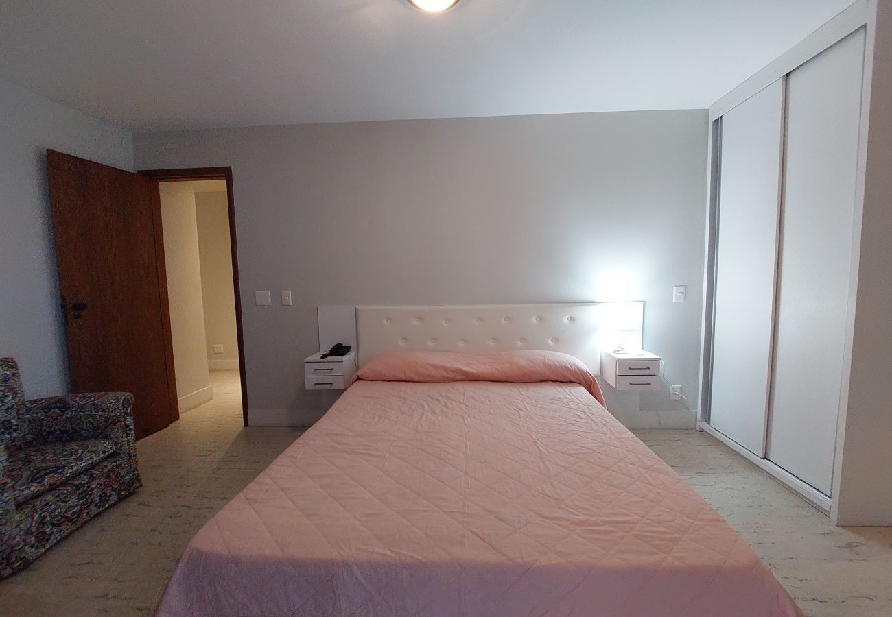 Apartment in Rio de Janeiro - SOU403| Flat de 2 quartos na Praia de Ipanema