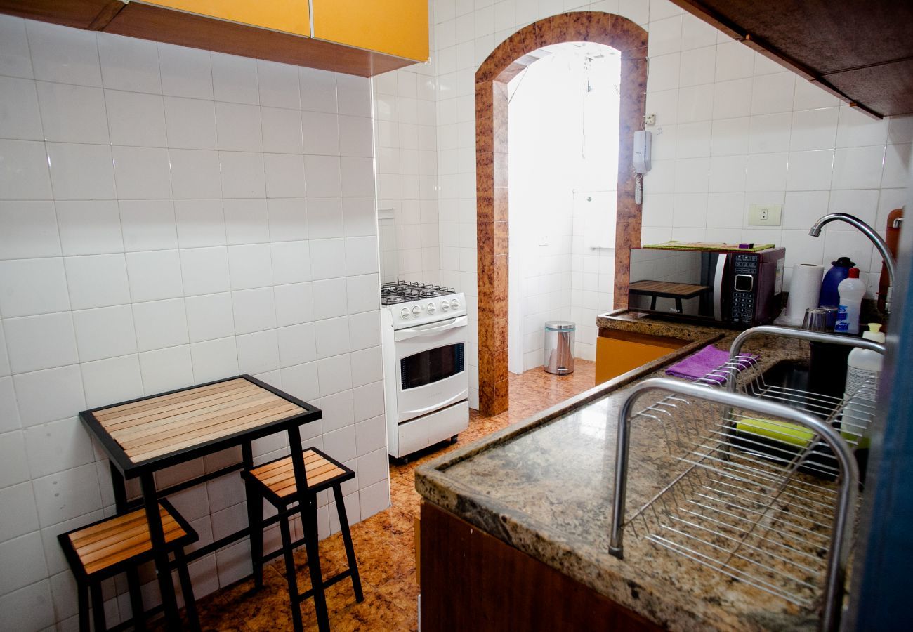 Apartment in Rio de Janeiro - CAR1203| Apto 2 quartos no Leblon