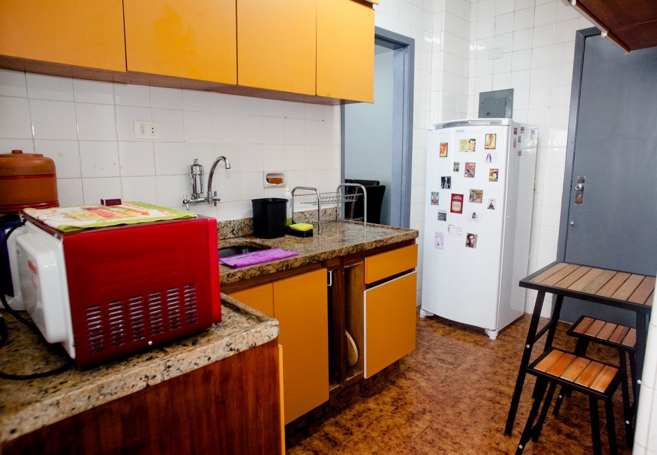 Apartment in Rio de Janeiro - CAR1203| Apto 2 quartos no Leblon