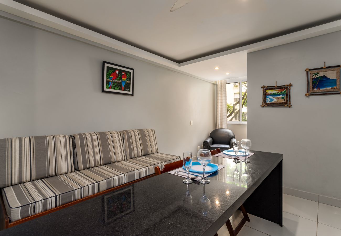 Apartment in Rio de Janeiro - 4 minutes from Copacabana beach | JN301