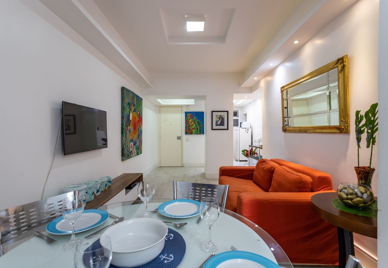 Apartment in Rio de Janeiro - 2 minutes from Copacabana beach | A502