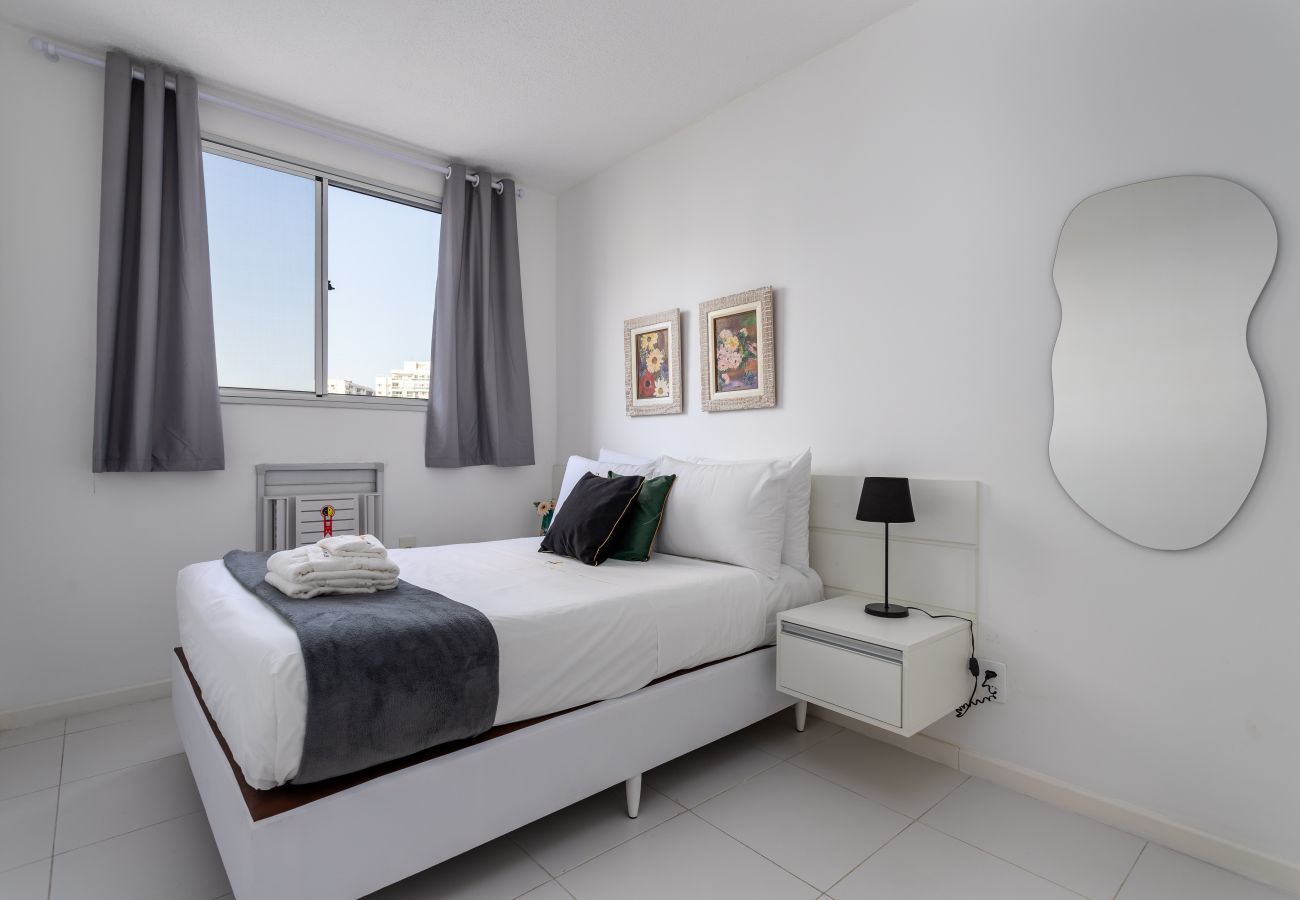 Apartment in Rio de Janeiro - Charm in Barra da Tijuca | Great wifi | SA508