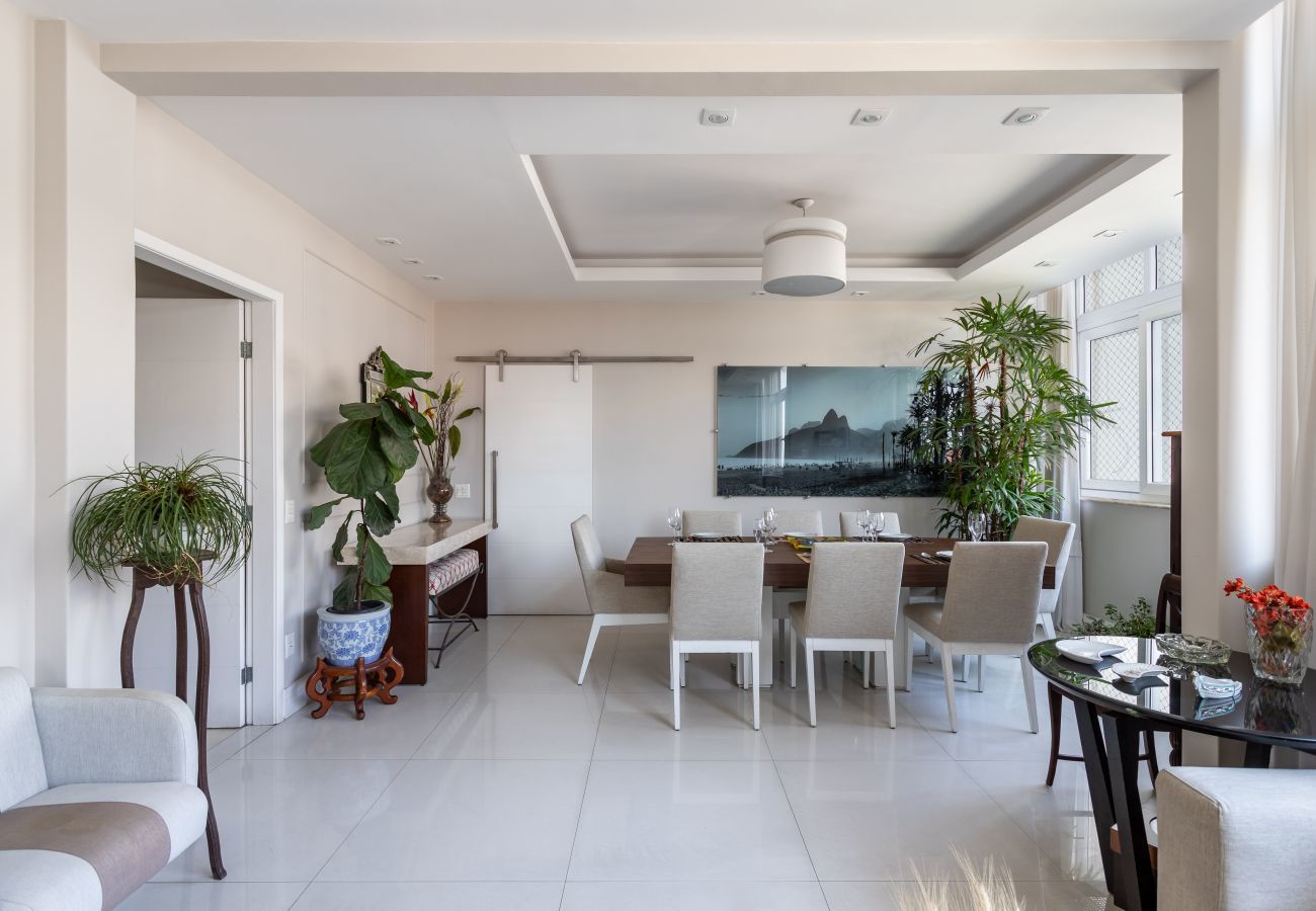 Apartment in Rio de Janeiro - Elegance in Ipanema |Ideal for families| RE701 Z2