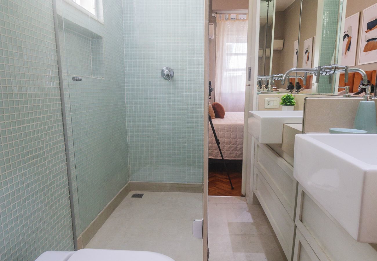 Apartment in Rio de Janeiro - God302| Charme e conforto a 1 quadra da Lagoa 