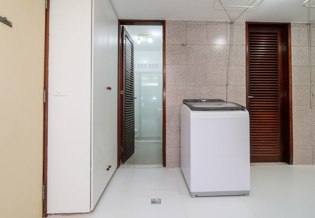 Apartment in Rio de Janeiro - MAR301|Amplo e conforto no Leblon, a 300m da praia