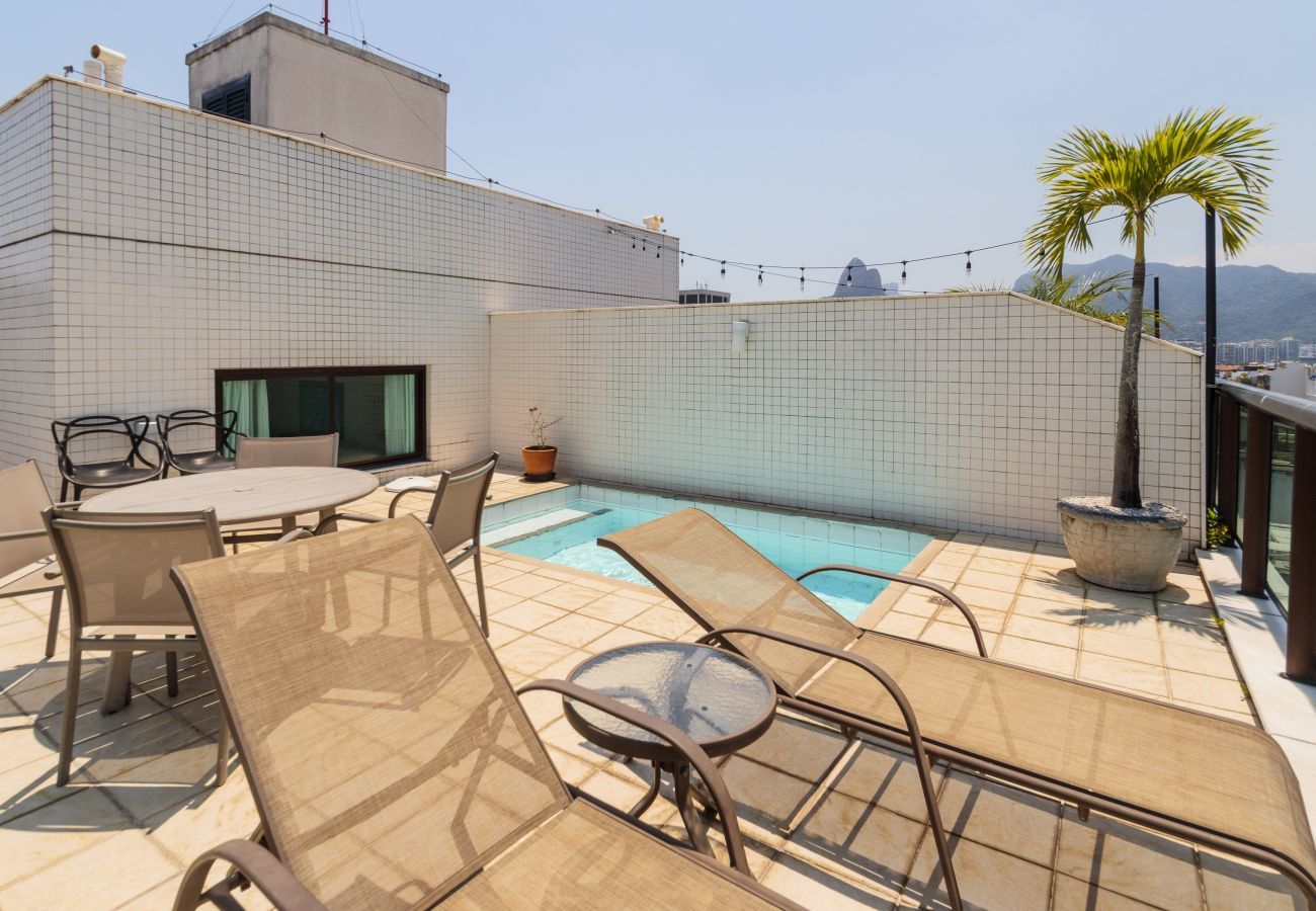 Apartment in Rio de Janeiro - JON705 | Cobertura em Ipanema com vista pro Cristo