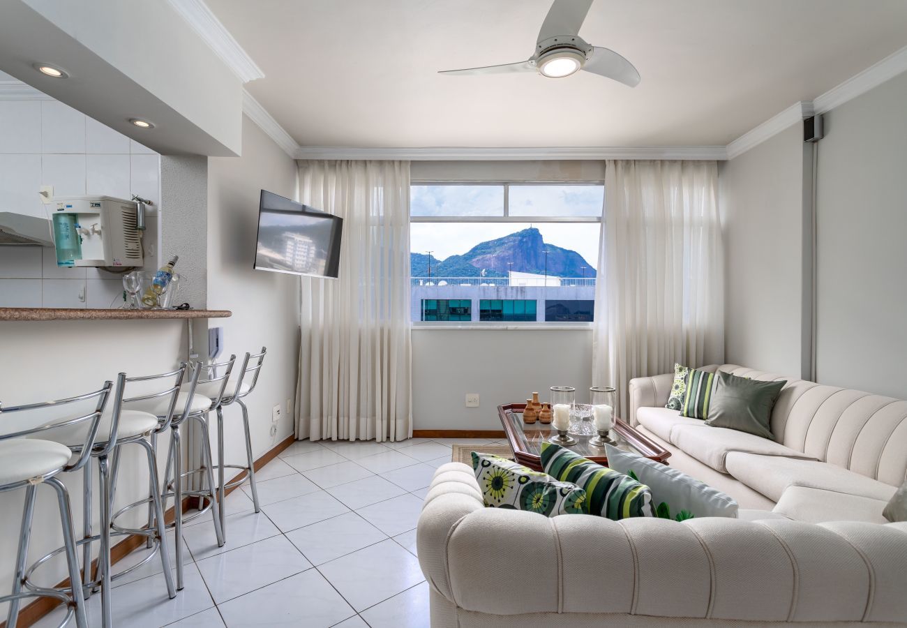 Apartment in Rio de Janeiro - 5 minutes from Leblon beach and view of Christ | AP1302