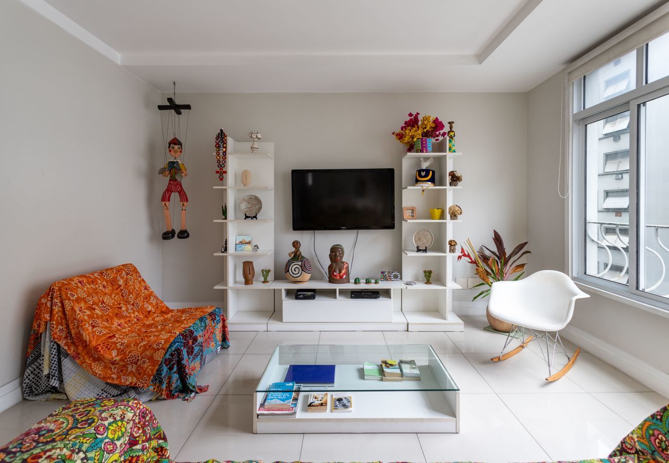 Apartment in Rio de Janeiro - For families, 3 minutes from Copacabana beach | SL501