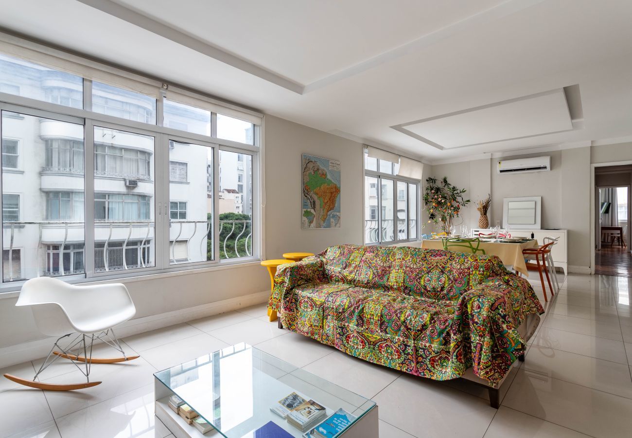 Apartment in Rio de Janeiro - For families, 3 minutes from Copacabana beach | SL501