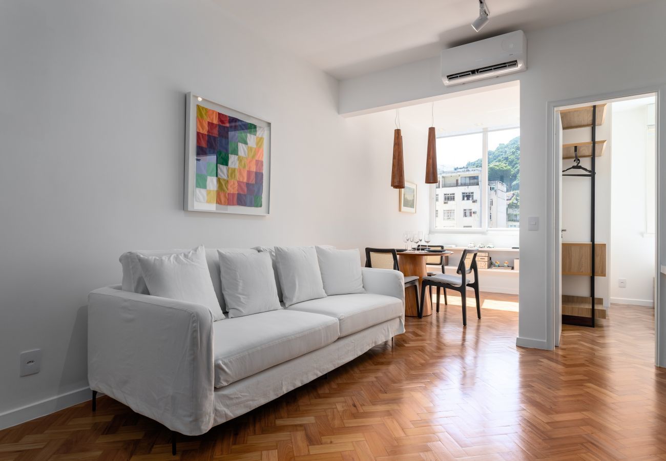 Apartment in Rio de Janeiro - 5 minutes from the beach and a view of Christ | BR904