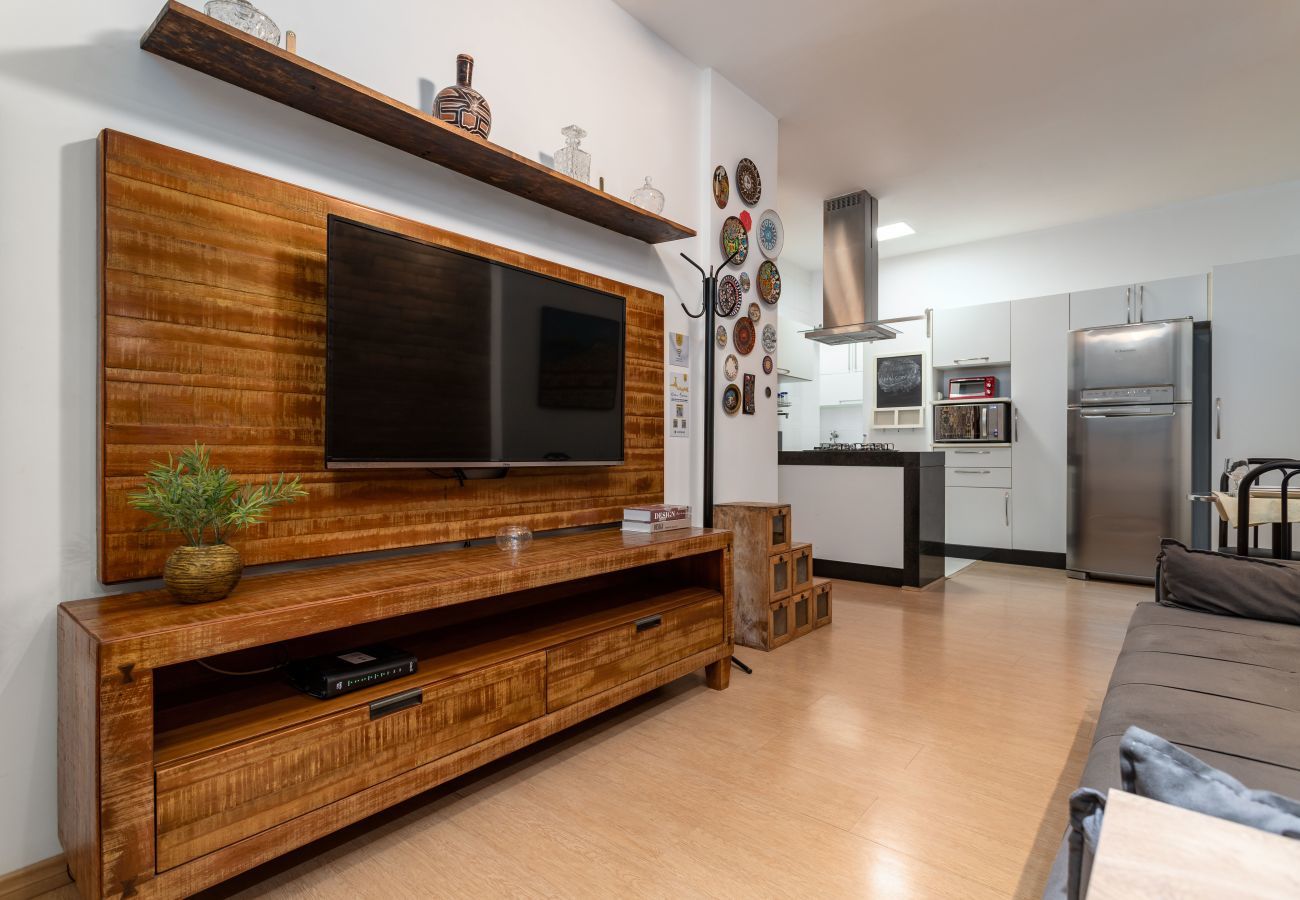 Apartment in Rio de Janeiro - 7 minutes from Copacabana beach | STC504