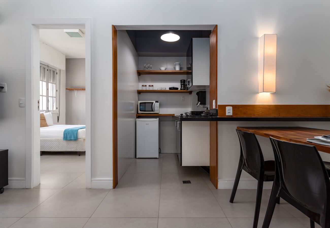 Apartment in Rio de Janeiro - 5 minutes from Copacabana beach | NSC1003