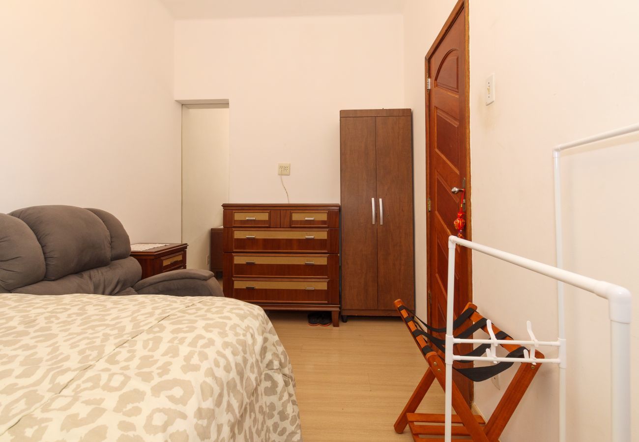 Apartment in Rio de Janeiro - Hum233|Apartamento a 5 min da praia Leblon