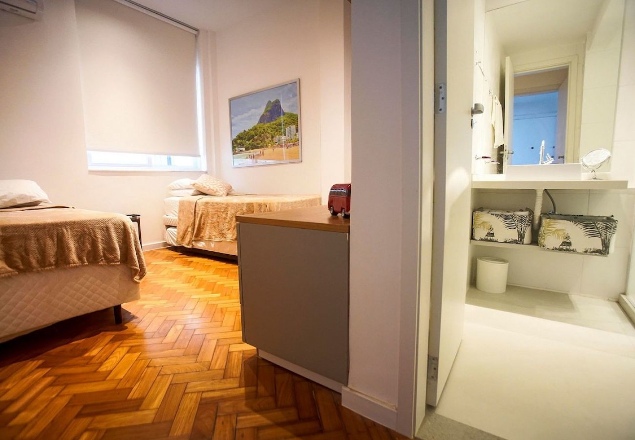 Apartamento en Rio de Janeiro - ATA302| Apartamento cerca de la playa de Leblon