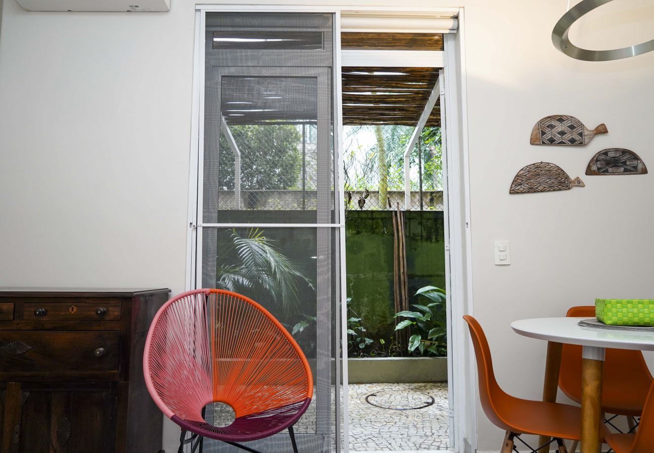 Apartamento en Rio de Janeiro - ALM104| 2 dormitorios con zona exterior en Leblon