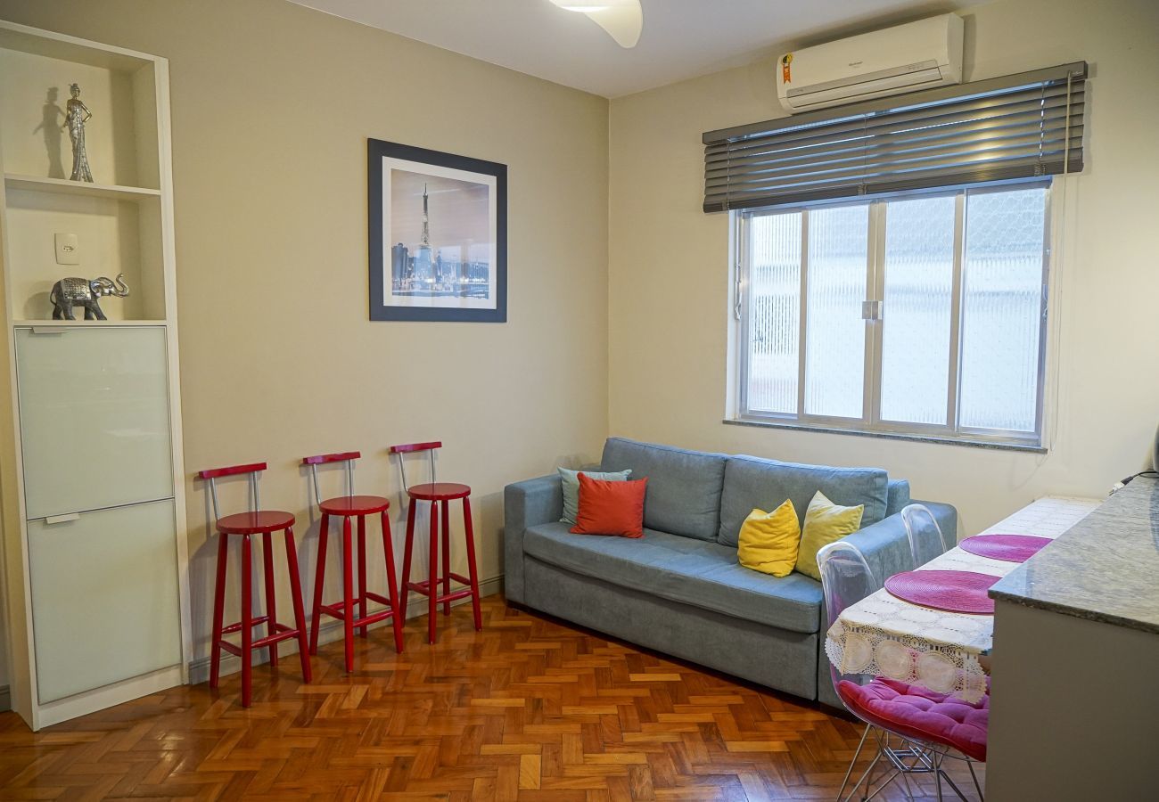 Apartamento en Rio de Janeiro - SCL206| Dormitorio y salón modernos en Botafogo