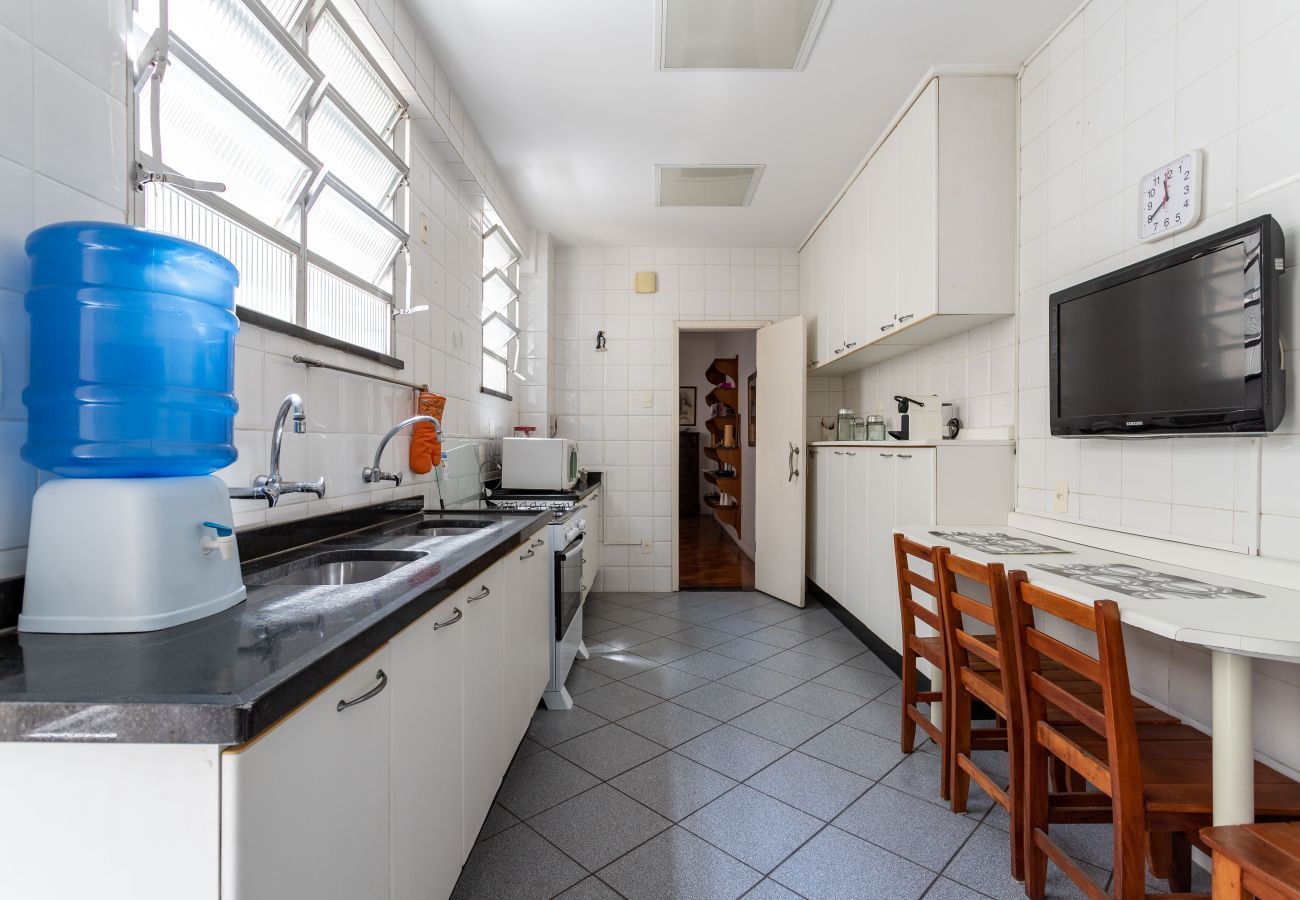 Apartamento en Rio de Janeiro - 2 minutes from Copacabana beach | A801