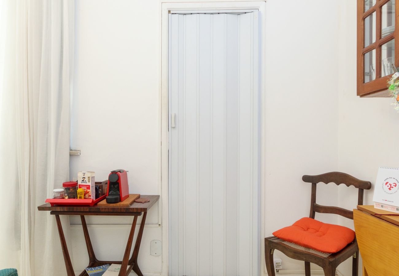 Apartamento en Rio de Janeiro - OTA308 | Dormitorio y salón cerca de Arpoador